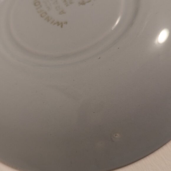 Vintage Handpainted Arabia Finland Windflower Teacup and Saucer with Flaw - Picture 6 of 11